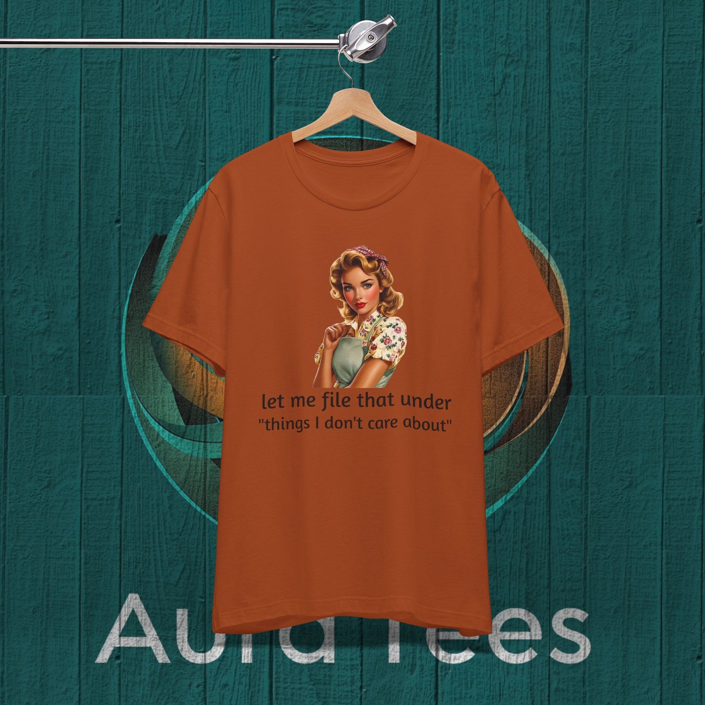 retro snarky housewife tee